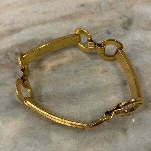 Elegant Gold Link Equestrian Bracelet